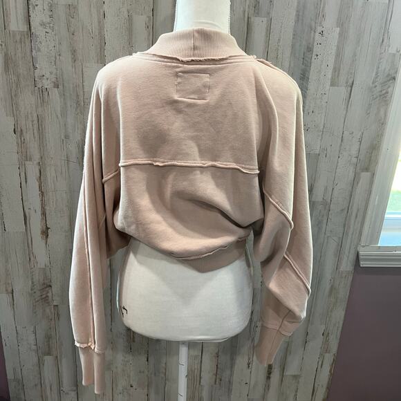 American Eagle Pink Cropped Shrug Cardigan Sweatshirt Womens Size Small Soft - Picture 3 of 7